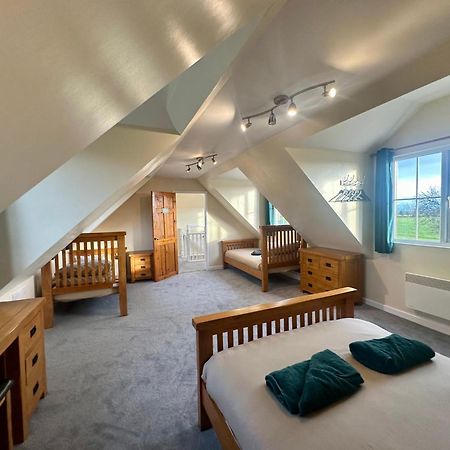 The Cow Shed Appartement Narberth Buitenkant foto