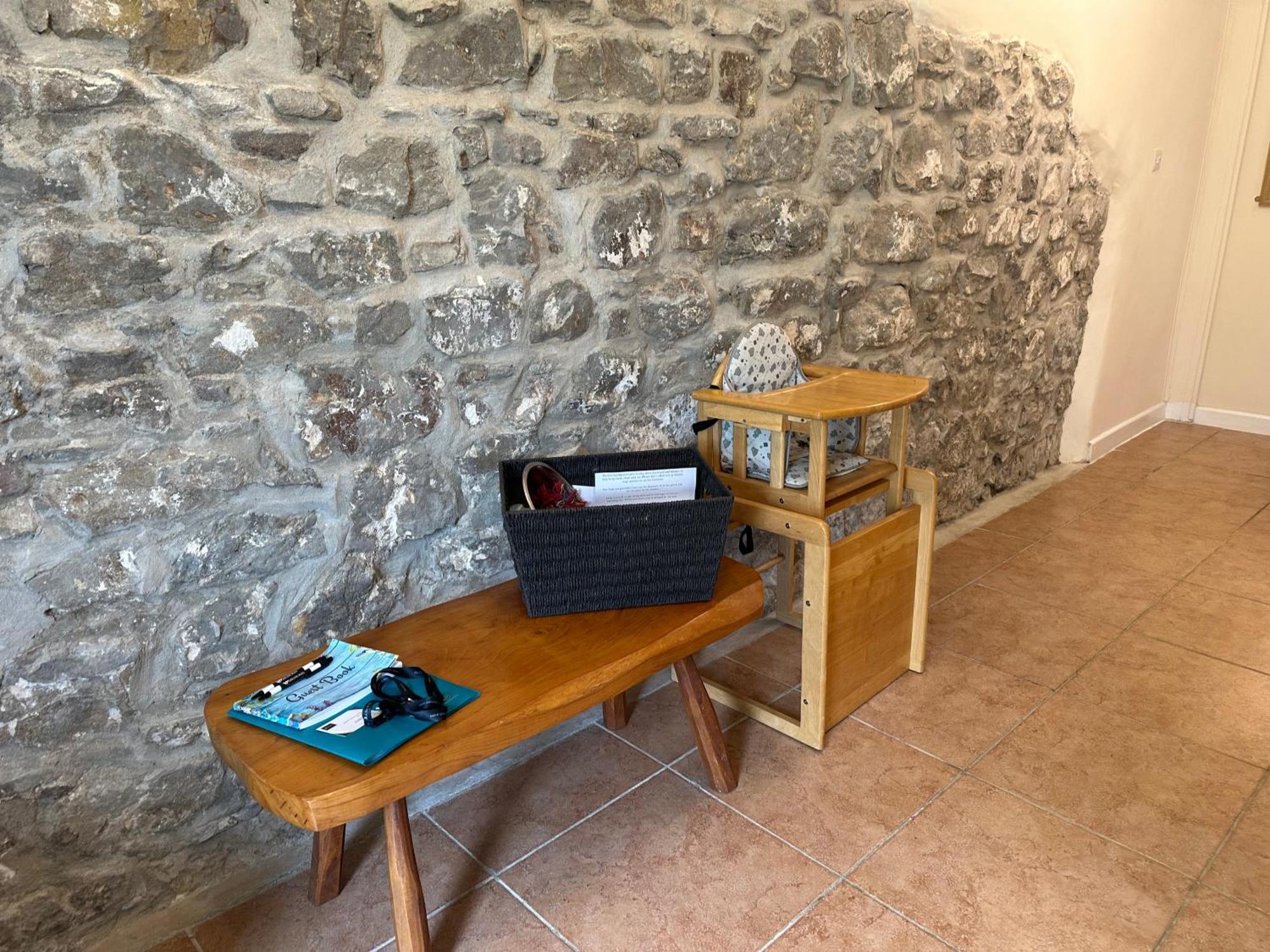 The Cow Shed Appartement Narberth Buitenkant foto